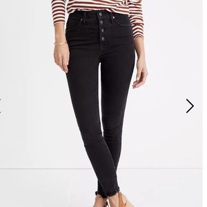 Madewell 10” black button fly skinny